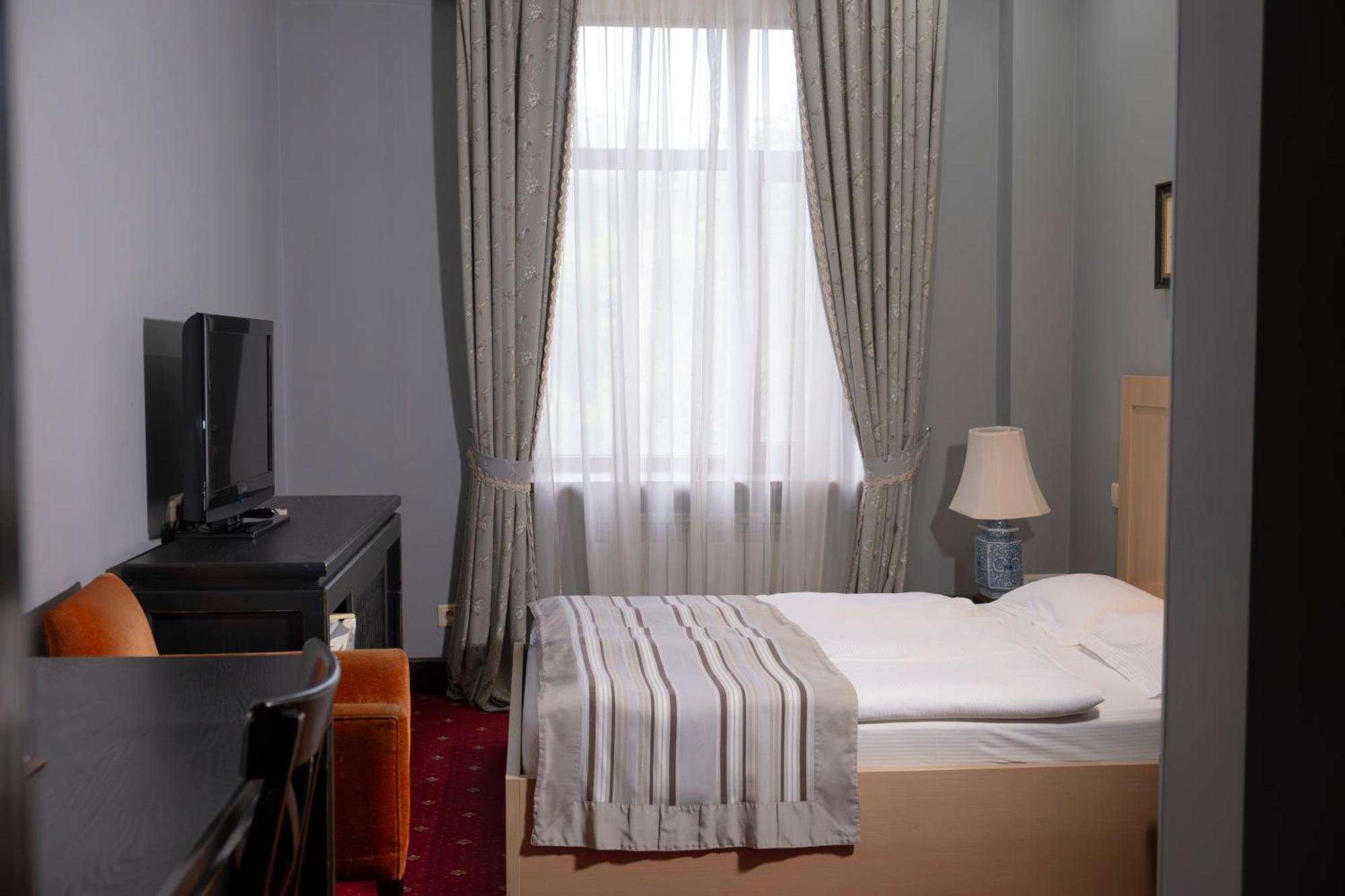 Plaza Hotel Kokczetaw Zewnętrze zdjęcie